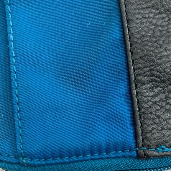 Teal and Black Women's Wristlet - Picture 6 of 13